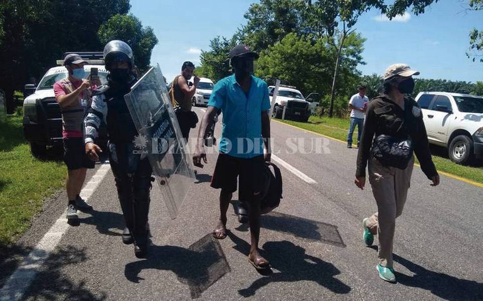 INM y Guardia Nacional fracasa al disolver cuarta caravana